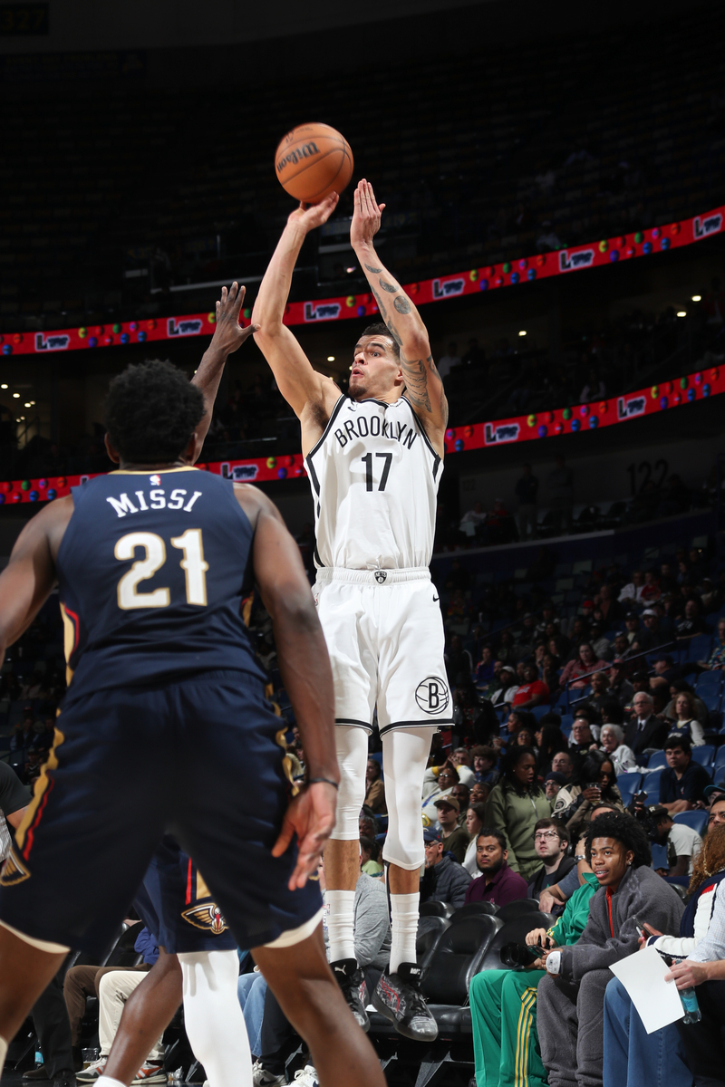 关键时刻布鲁克林篮网备战CBA常规赛转会期巴黎圣日耳曼备战西甲，今晚布鲁克林篮网调整名单看傻球迷的简单介绍